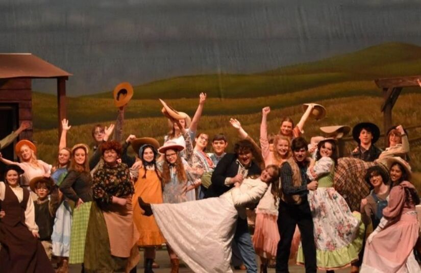 Oklahoma cast slide